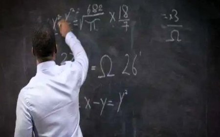 राजस्थान के अनोखे टीचर: खुद को नहीं दिखता, लेकिन हजारों का बना दिया भविष्य