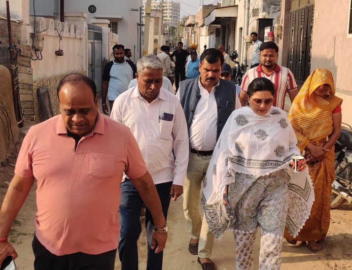 गंगाशहर दौरा: सिद्धि कुमारी ने सरस्वती नगर में सड़क निर्माण कार्य तेज करने के दिए निर्देश